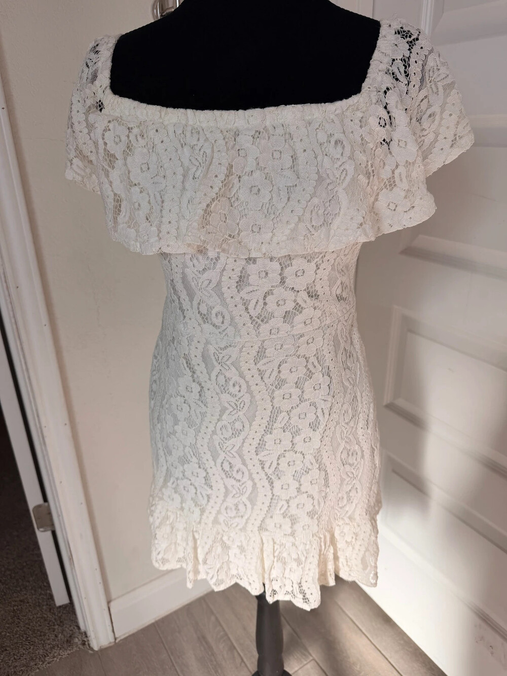 Beautiful white lace Francesa's off the shoulder mini dress